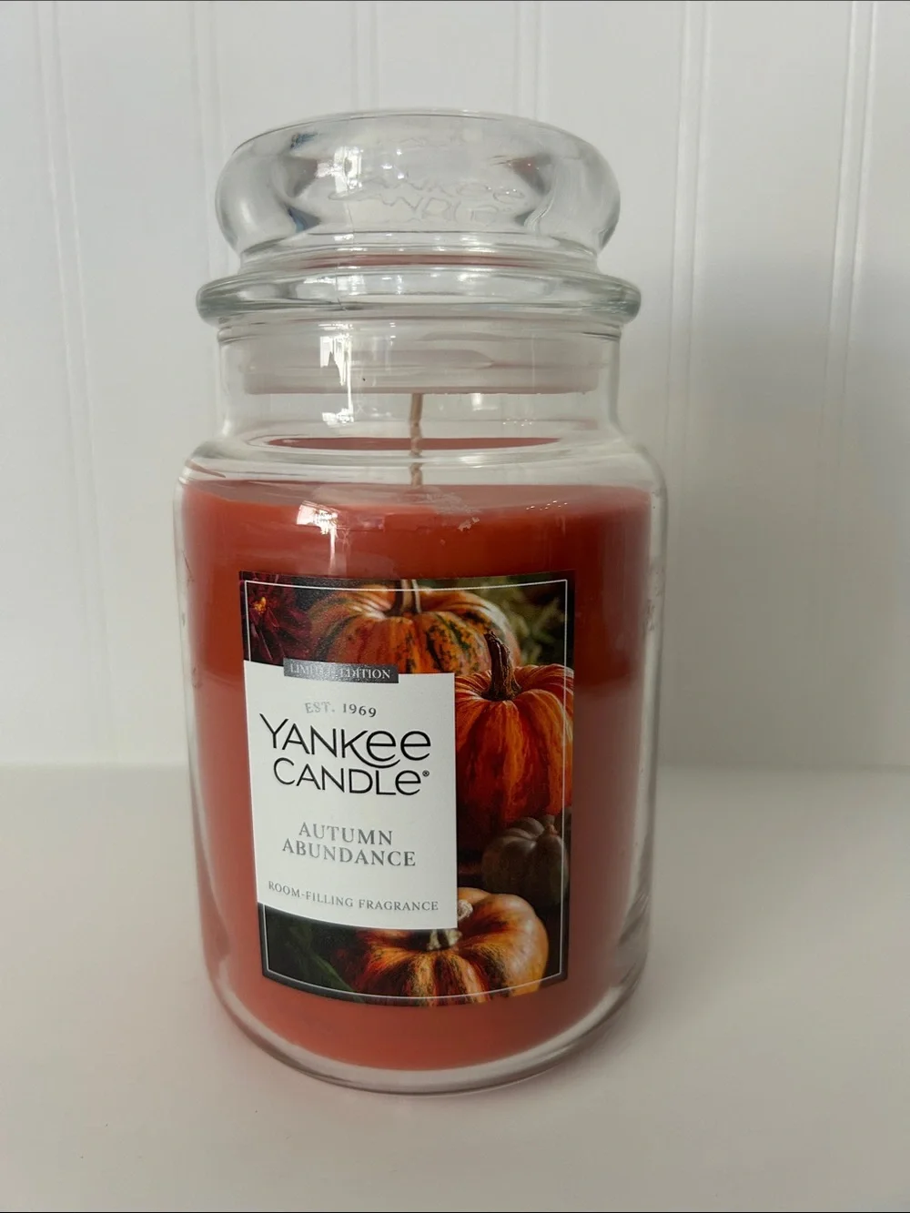 Yankee Candle Autumn Abundance Jar Candle - Red
